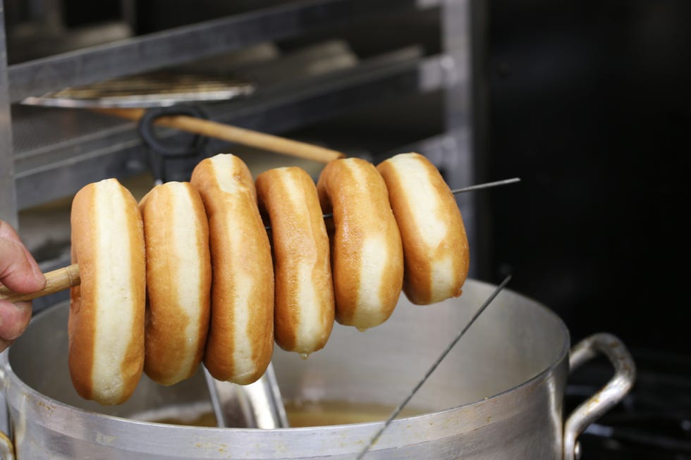 Food, Cuisine, Finger food, Ingredient, Dish, Baked goods, Tableware, Serveware, Snack, Fast food, 