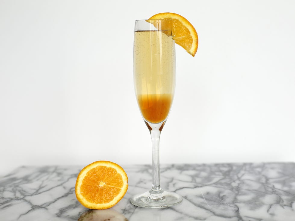 Liquid, Yellow, Drink, Ingredient, Food, Drinkware, Citrus, Glass, Tableware, Tangerine, 