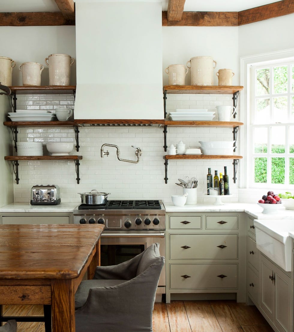 Wood, Room, Interior design, Green, Drawer, White, Floor, Furniture, Flooring, Cabinetry, 