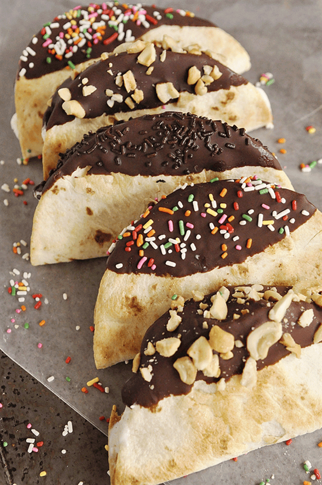 Food, Cuisine, Ingredient, Sweetness, Sprinkles, Dessert, Confectionery, Baked goods, Dish, Recipe, 