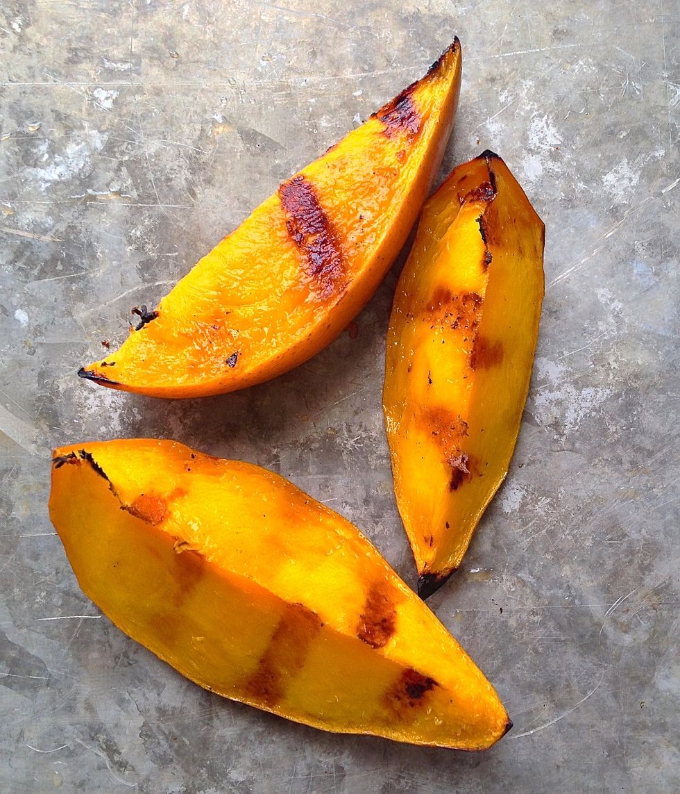 delish-grilled-mango