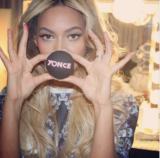 Finger, Lip, Hairstyle, Hand, Nail, Eyelash, Beauty, Long hair, Wrist, Thumb, 