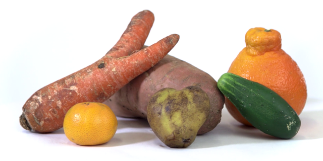 Produce, Natural foods, Food, Root vegetable, Ingredient, Local food, Whole food, Vegetable, Vegan nutrition, Carrot, 