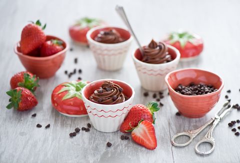 35 incredible sauces, dips and spreads you must try with strawberries