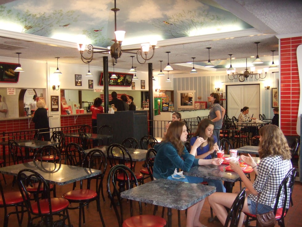 Lighting, Furniture, Ceiling, Table, Chair, Restaurant, Interior design, Light fixture, Interior design, Ceiling fixture, 
