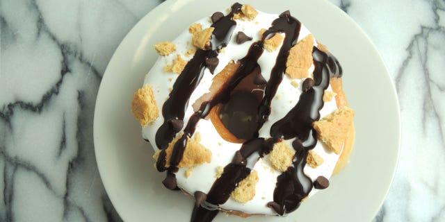 How to make a DIY s'mores donut