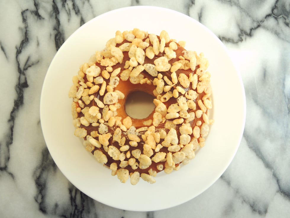 Delish-Put-Doughnut-Rice-Krispies