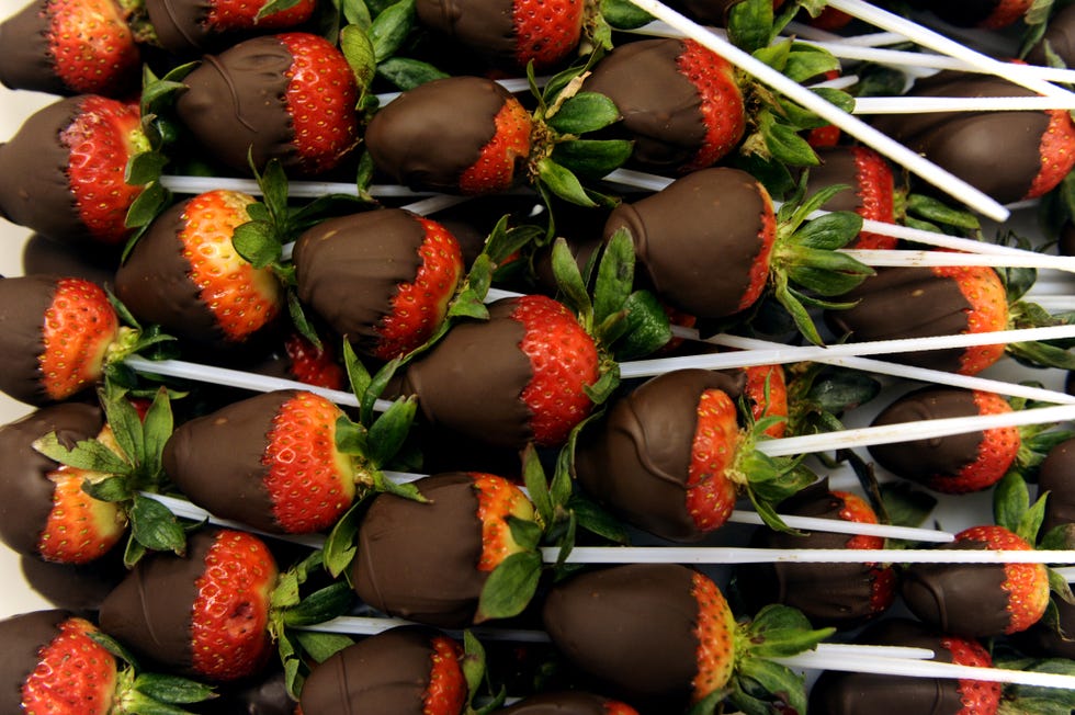 Foods That Make You Live Longer - Chocolate Strawberries