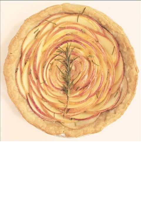 Conrad turned a simple apple rosemary tart into art you can eat. <a target="_blank" href="https://instagram.com/laurenconrad/">@laurenconrad</a>