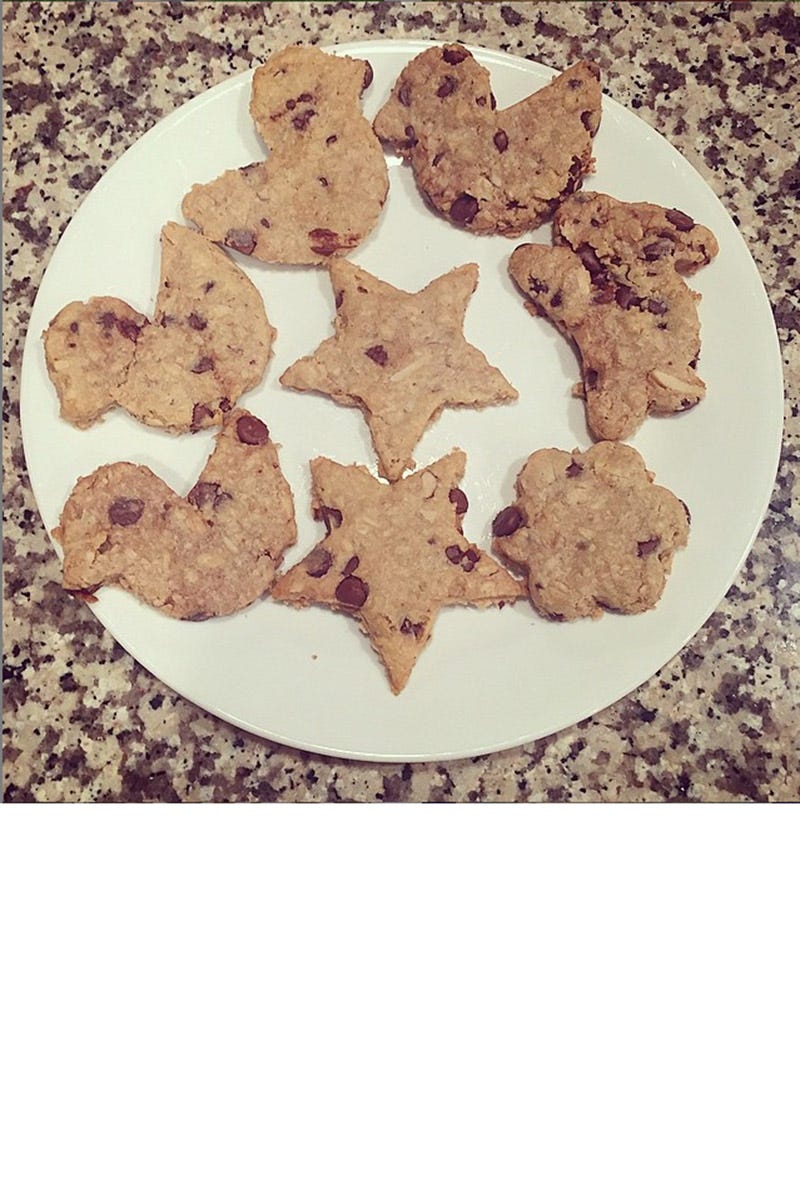 The supermodel and baking enthusiast sells her wholesome treats—<a target="_blank" href="http://www.shopmilkbar.com/shipping/shop/product-category/kookies/">Karlie's Kookies</a>—at Momofuku Milk Bar. <a target="_blank" href="https://instagram.com/karliekloss/">@karliekloss</a>