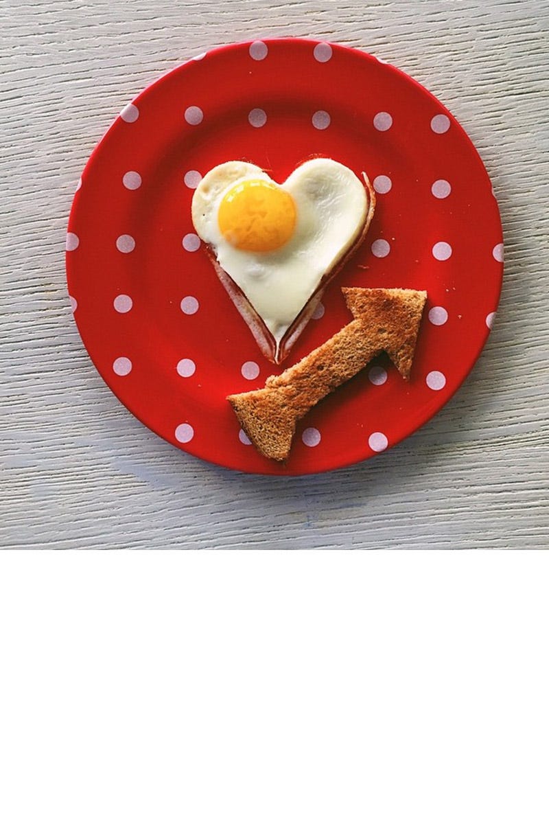 The actress greeted Saturday morning with a creative breakfast dish of toast and a heart-shaped egg—sunny side up. <a target="_blank" href="https://instagram.com/reesewitherspoon/">@reesewitherspoon</a>