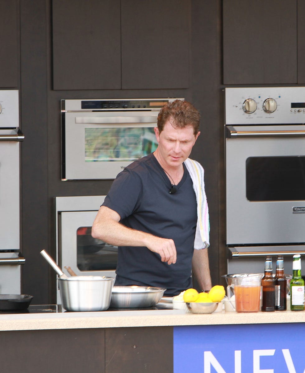 Bobby Flay Hosts a Throwdown