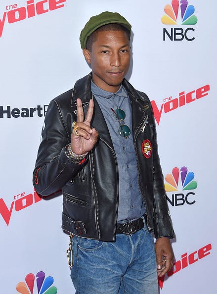  <!--StartFragment--><em style="letter-spacing: -0.0799999982118607px;">The Voice</em> judge worked at not one but three McDonald's—and got fired from not one but three McDonald's. "I was very lazy," Pharell admitted to Seth Meyers in April. While he was on mop duty, he'd act like it was a mic and belt "I'm a hustler, baby." Naturally.<!--EndFragment-->
