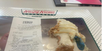 Cuisine, Ingredient, Dessert, Food, White, Ice cream, Frozen dessert, Vanilla ice cream, Gelato, Dairy, 