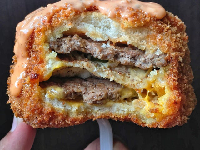 Food, Finger food, Cuisine, Sandwich, Ingredient, Fried food, Dish, Baked goods, Breakfast, Bun, 