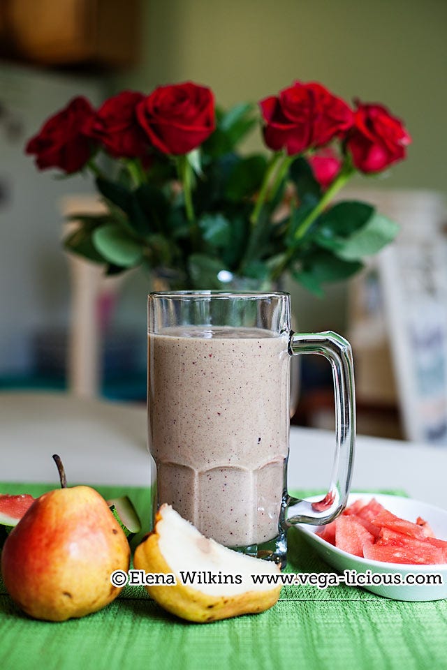 Petal, Serveware, Flower, Food, Ingredient, Drinkware, Drink, Produce, Health shake, Flowering plant, 