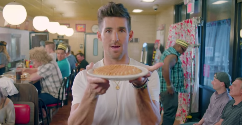 Jake Owen at Waffle House