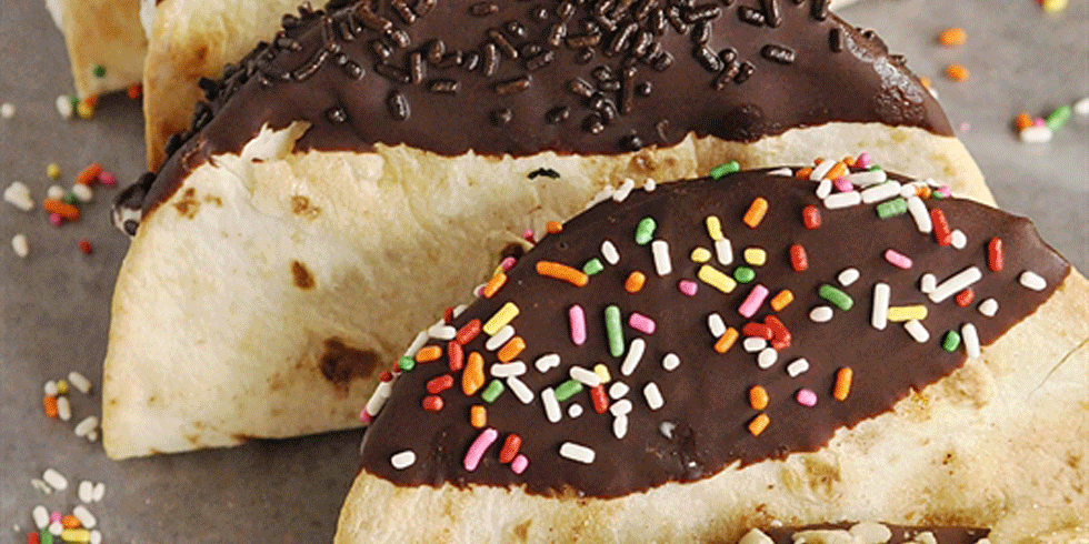 Food, Brown, Cuisine, Baked goods, Sweetness, Dessert, Ingredient, Dish, Junk food, Confectionery, 