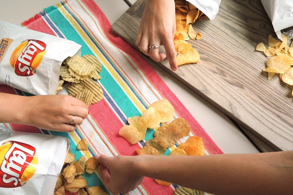 Tasting 4 New Mystery Lay's Flavors