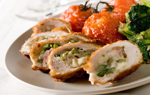 Food, Cuisine, Ingredient, Leaf vegetable, Dish, Recipe, Produce, Plate, Finger food, Garnish, 