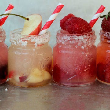 Fruit, Liquid, Produce, Ingredient, Sweetness, Strawberry, Peach, Natural foods, Strawberries, Cocktail garnish, 