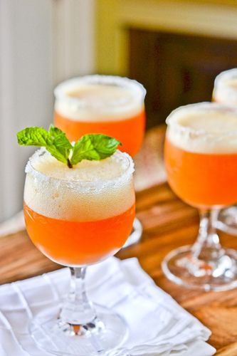 Peach Champagne Cocktails