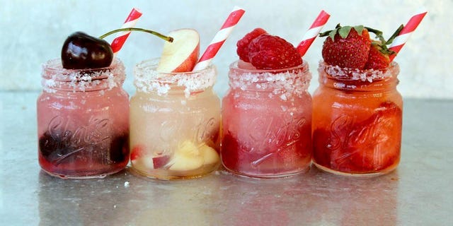 Liquid, Fruit, Produce, Ingredient, Sweetness, Peach, Natural foods, Recipe, Strawberries, Cocktail garnish, 