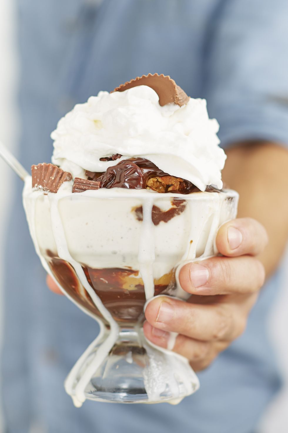 17 Best Cream Sundae Recipes - Easy Toppings and Ideas for Ice Cream Sundaes