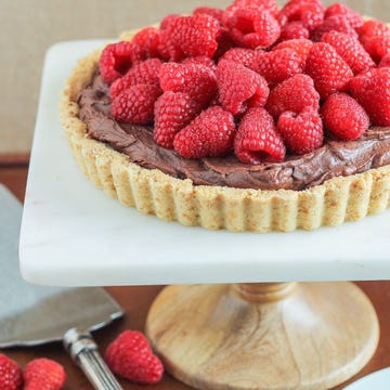 delish-raspberry-tart-1