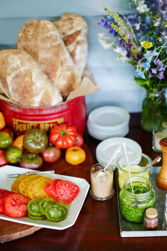 Food, Bell pepper, Ingredient, Meal, Flowerpot, Tableware, Bread, Produce, Serveware, Food group, Food, Bell pepper, Ingredient, Meal, Flowerpot, Tableware, Bread, Produce, Serveware, Food group,
