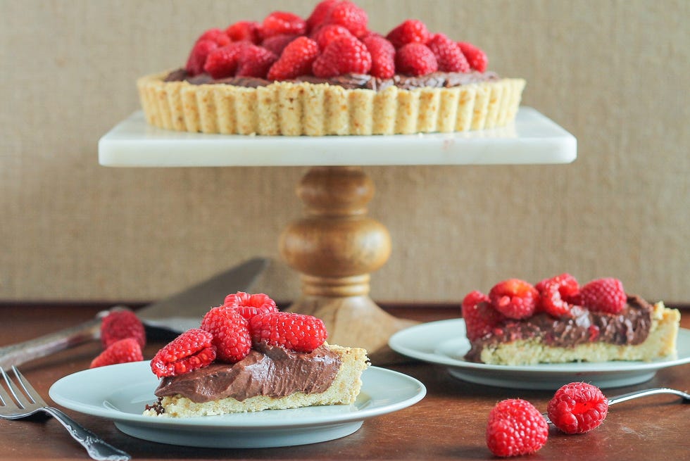 delish-raspberry-tart-3