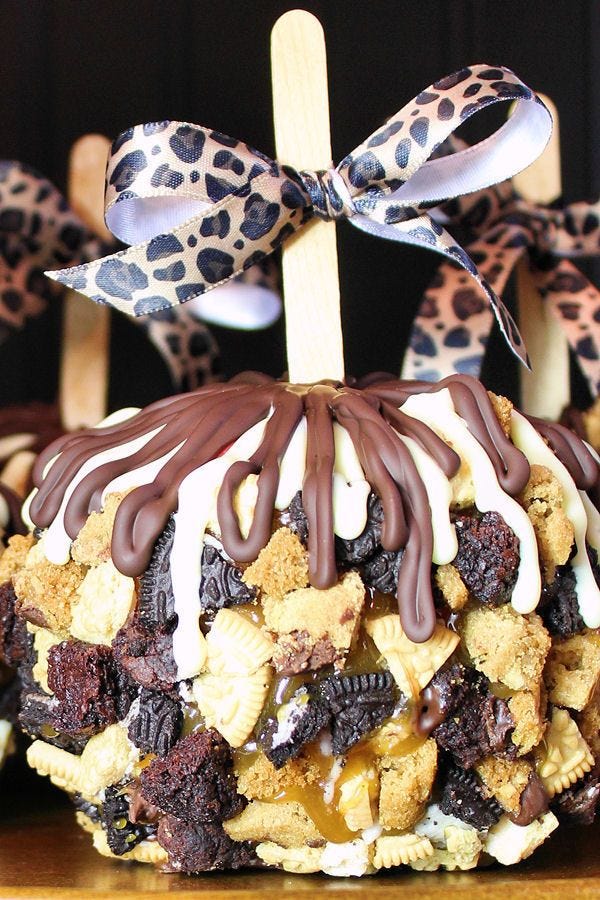 Slutty Caramel Apples