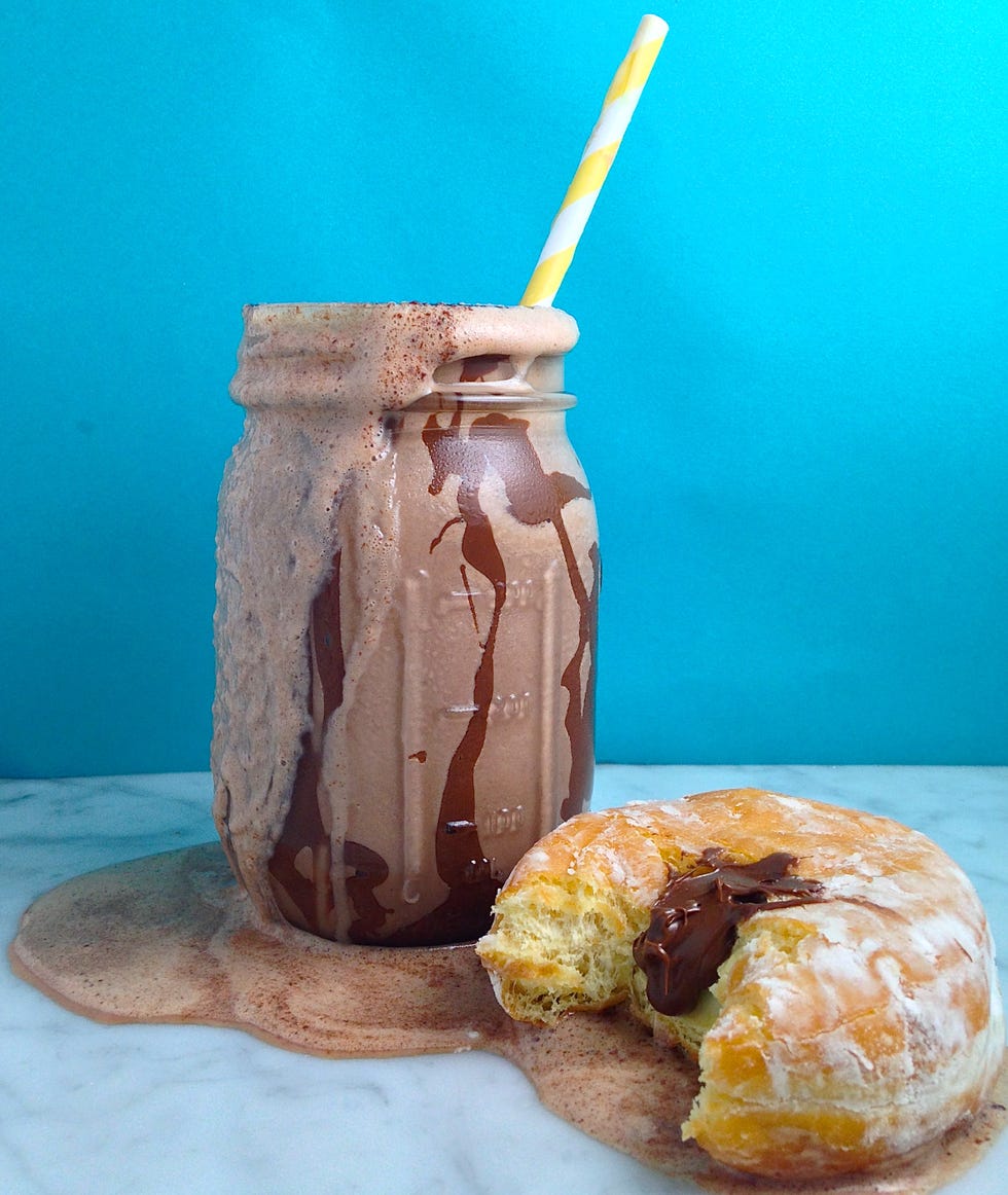 delish-nutella-milkshake