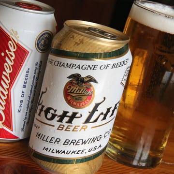Beverage can, Drink, Tin can, Beer, Alcoholic beverage, Beer glass, Alcohol, Bottle, Pint, Aluminum can, 