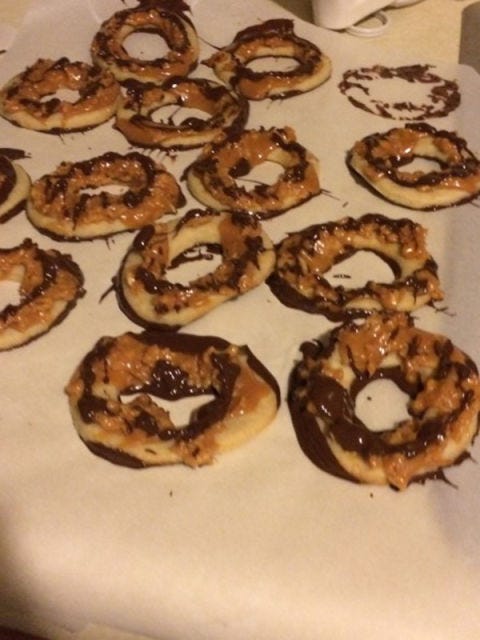 Food, Finger food, Cuisine, Ingredient, Dish, Baked goods, Recipe, Dessert, Snack, Fast food, 