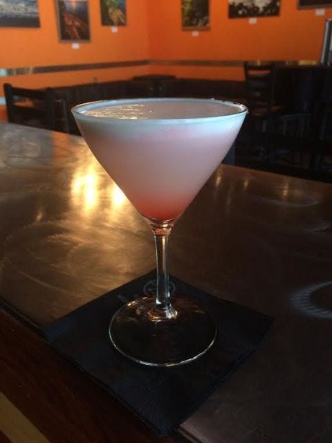Glass, Drinkware, Liquid, Martini glass, Cocktail, Alcoholic beverage, Drink, Tableware, Ingredient, Classic cocktail, 