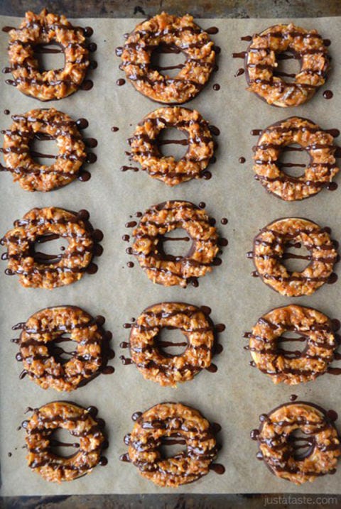 Food, Finger food, Cuisine, Baked goods, Dessert, Ingredient, Recipe, Cooking, Dish, Snack, 