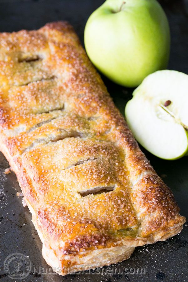 What Is The Easiest Way To Make Apple Pie? / Easy apple pie-Πανεύκολη μηλόπιτα | Easy apple pie ... - Transfer the filling to the pie crust in the plate.