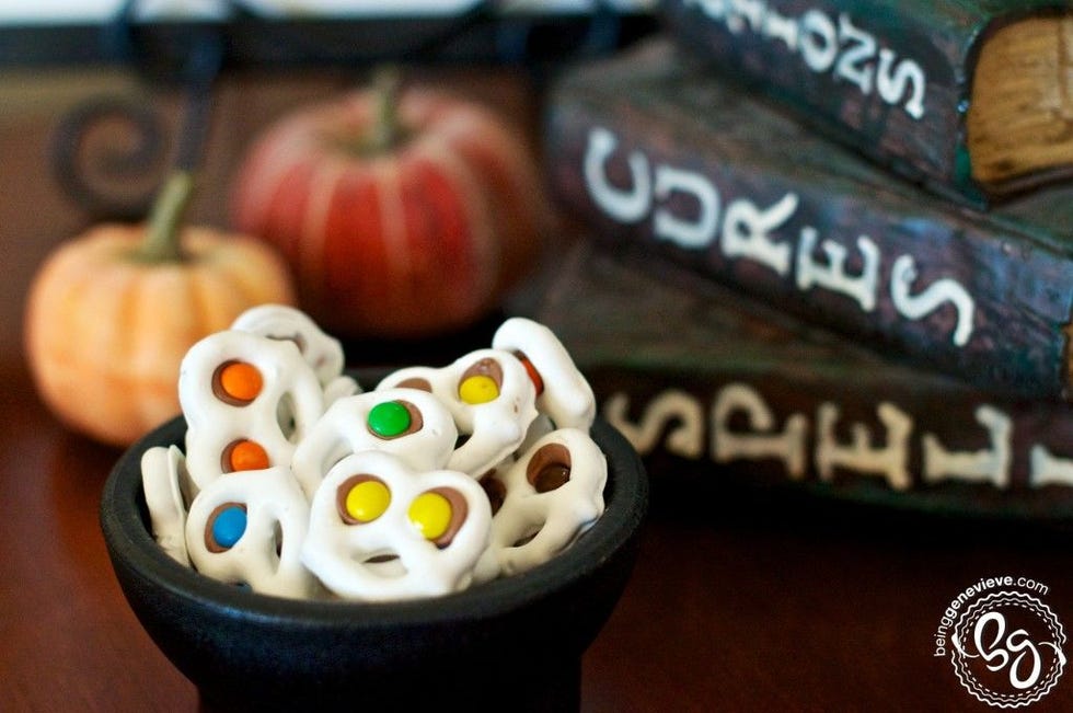 Skeleton Pretzels