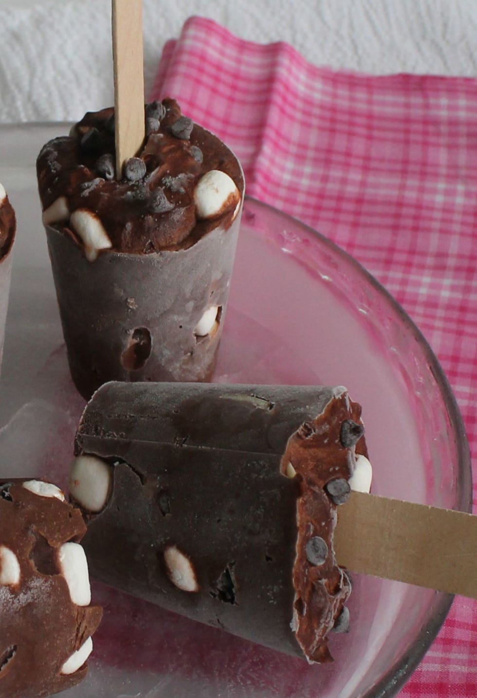 Brown, Food, Sweetness, Cuisine, Ingredient, Dessert, Chocolate, Recipe, Dishware, Confectionery, 