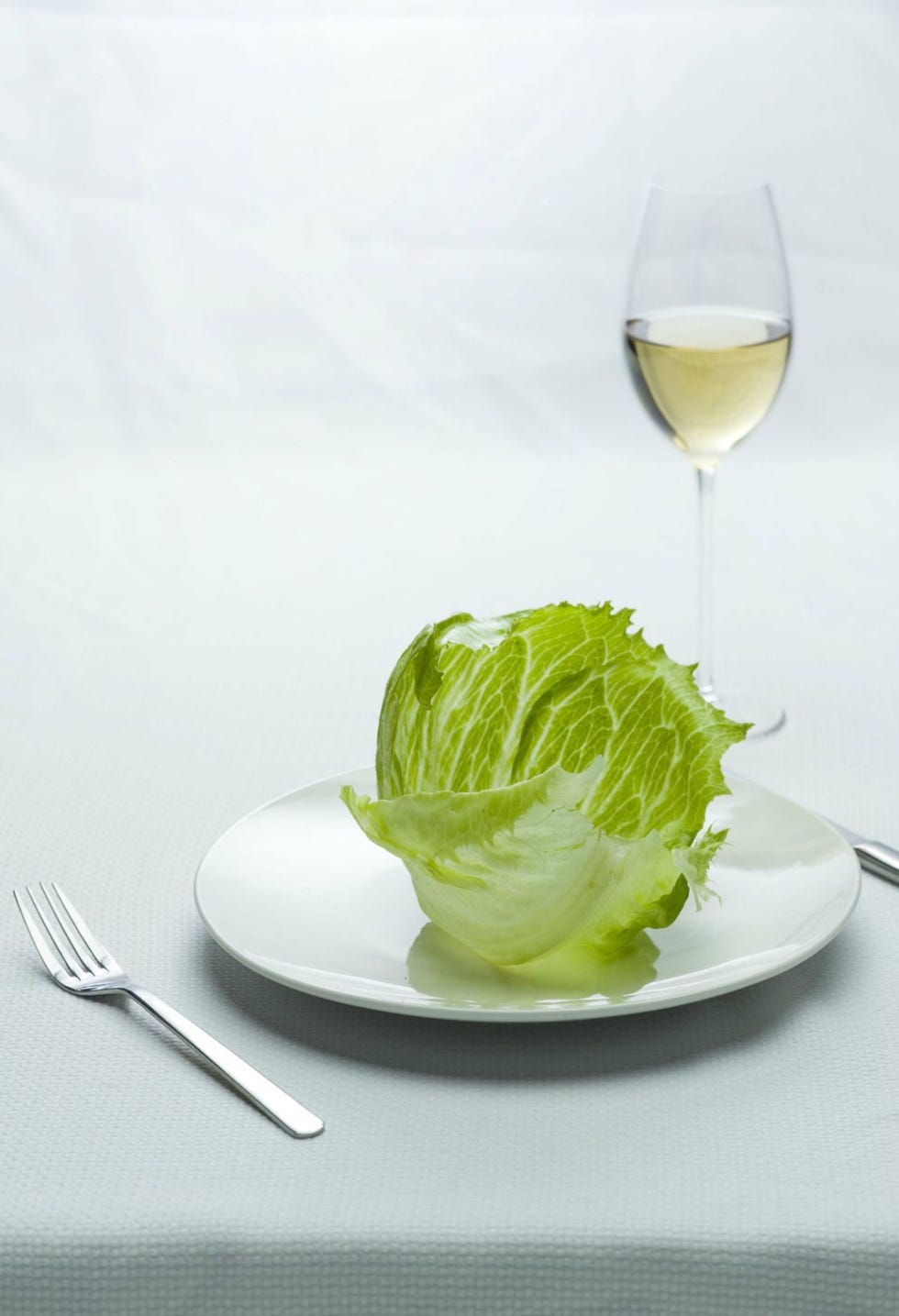 Dishware, Glass, Drinkware, Drink, Stemware, Serveware, Leaf vegetable, Tableware, Dessert wine, Wine glass, 