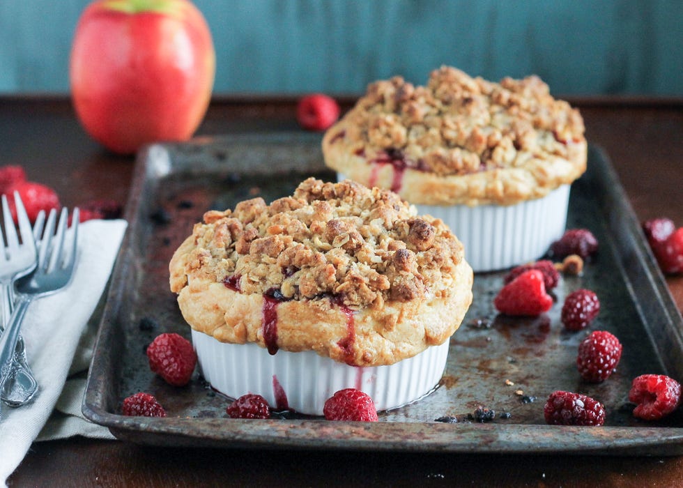 Food, Dishware, Cuisine, Dessert, Baked goods, Tableware, Ingredient, Cutlery, Kitchen utensil, Serveware, 