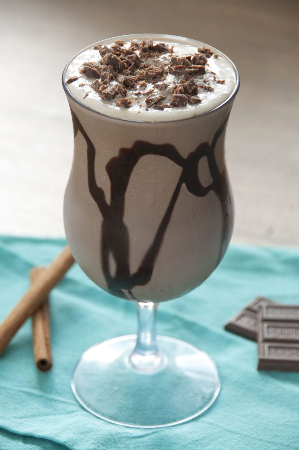 Food, Serveware, Dairy, Drink, Dishware, Kitchen utensil, Mocaccino, Drinkware, Coffee, Dessert, 