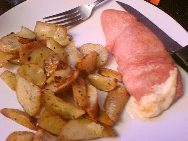 Food, Dishware, Root vegetable, Kitchen utensil, Tableware, Cutlery, Potato, Ingredient, Serveware, Plate, 