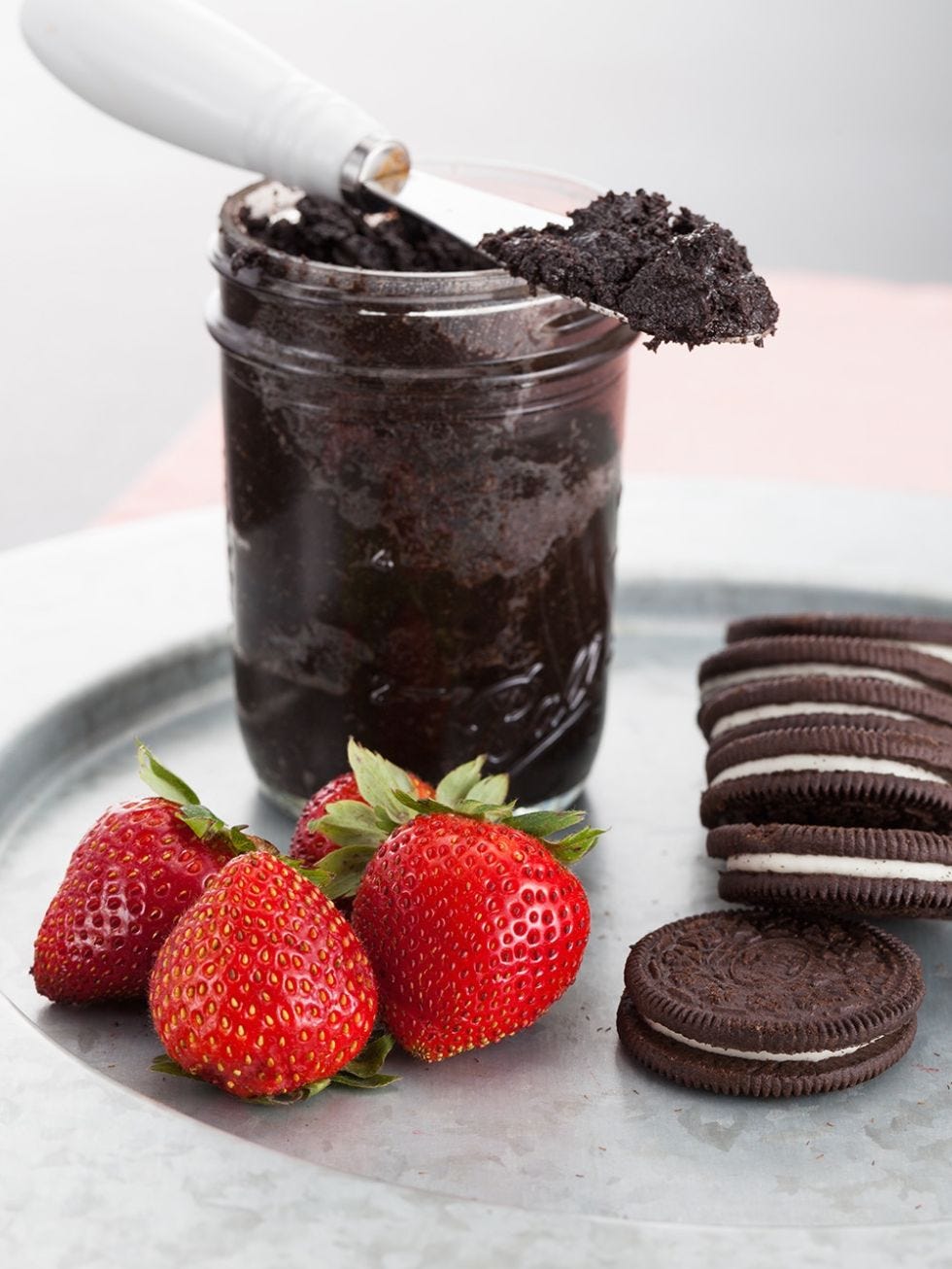 Food, Sweetness, Strawberry, Fruit, Natural foods, Produce, Strawberries, Finger food, Liquid, Tobacco products, 