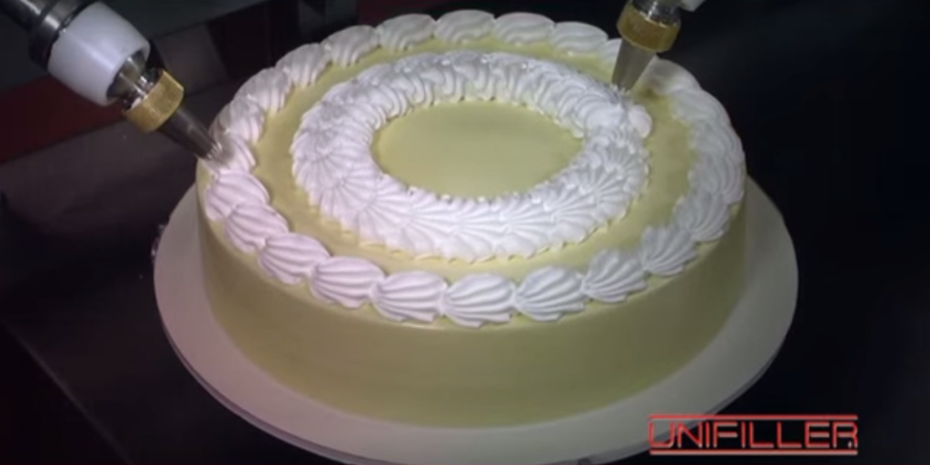 Sewing Machine Fondant Cake