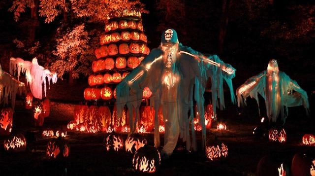 Light, Lighting, Night, Darkness, Fictional character, Formation, Tourism, 