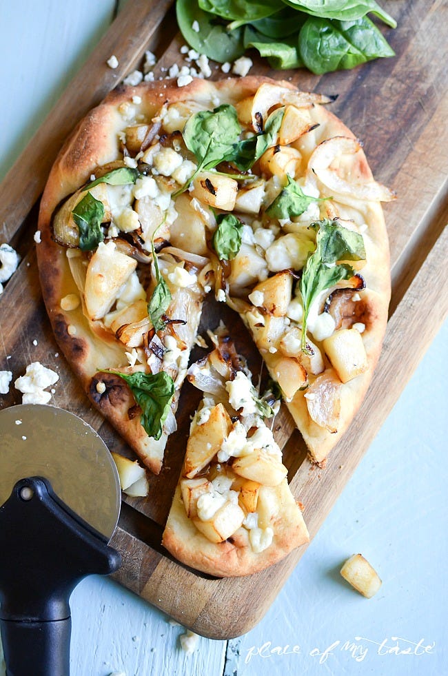 Pear and Gorgonzola Flatbread