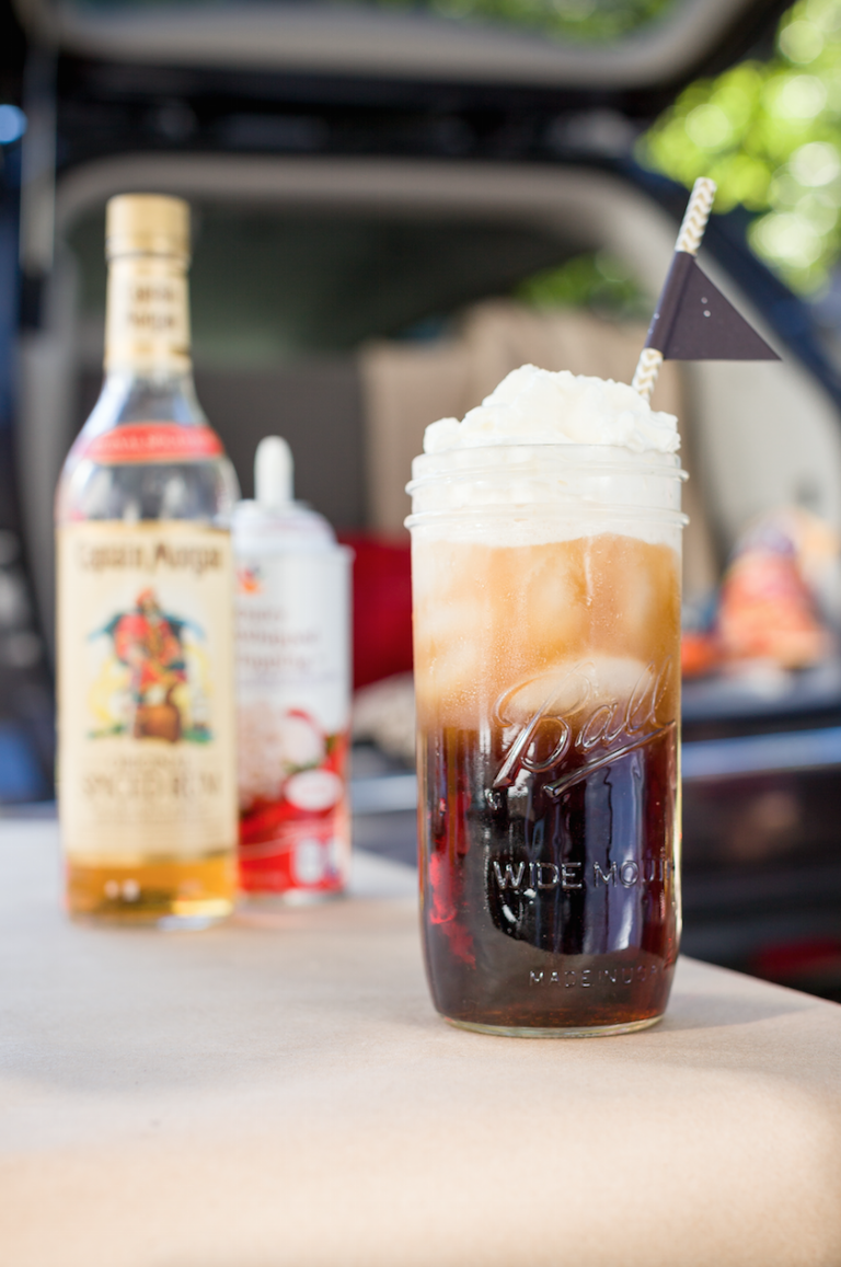 Drink, Distilled beverage, Alcoholic beverage, Liqueur, Beer, Alcohol, Food, Beer cocktail, Bottle, Cuba libre, 