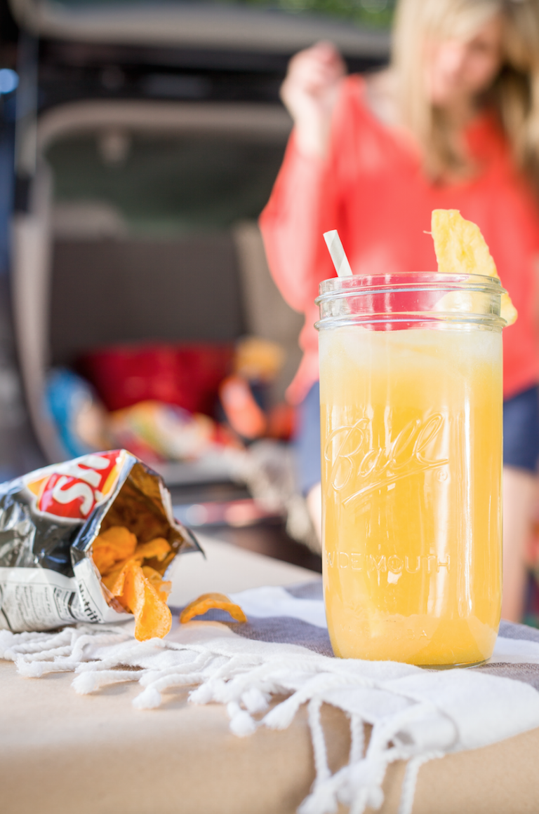 Drink, Juice, Smoothie, Food, Mimosa, Orange juice, Orange soft drink, Non-alcoholic beverage, Punch, Orange drink, 